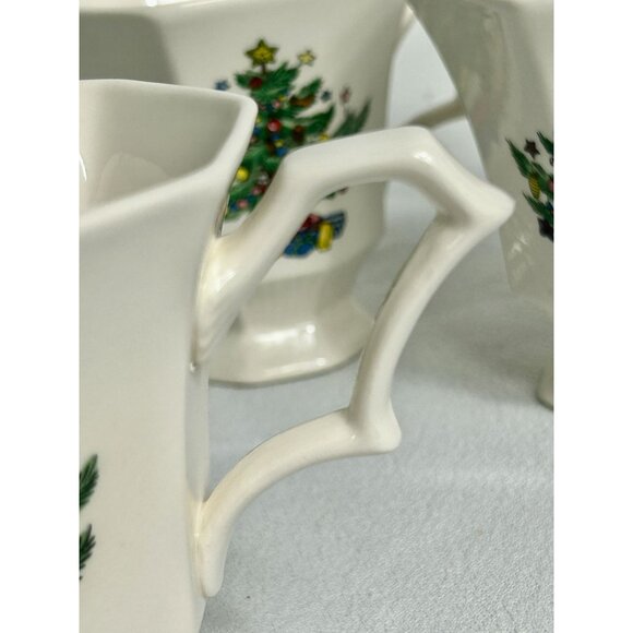 Set of 4 Vintage Nikko Christmastime Porcelain China Cups/Saucers - Picture 7 of 10